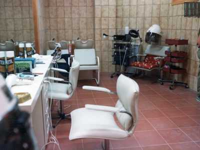 ...novit� che si andarono ad aggiungere ai classici servizi di docce, toilettes, parrucchiere ed estetista per donna...